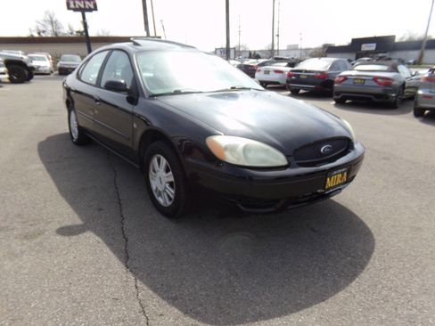 Used 2004 Ford Taurus SEL image 42