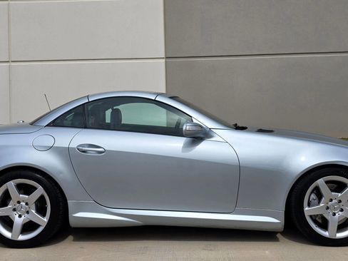 Used 2008 Mercedes-Benz SLK 350 image 11