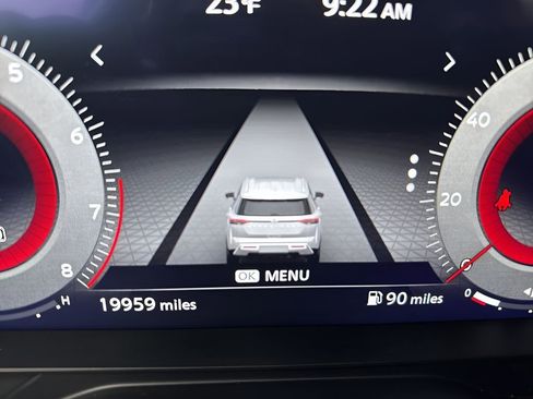 Used 2024 Nissan Pathfinder Platinum image 27