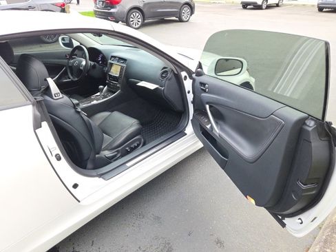 Used 2014 Lexus IS 250C image 17