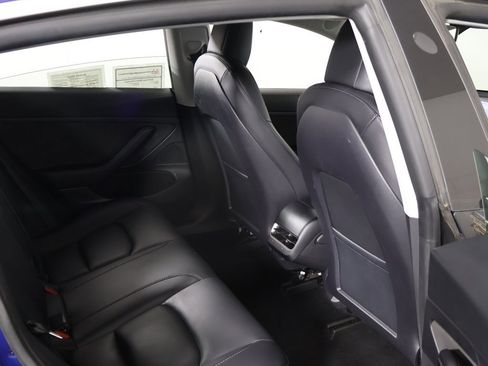 Used 2020 Tesla Model 3 Standard Range image 31