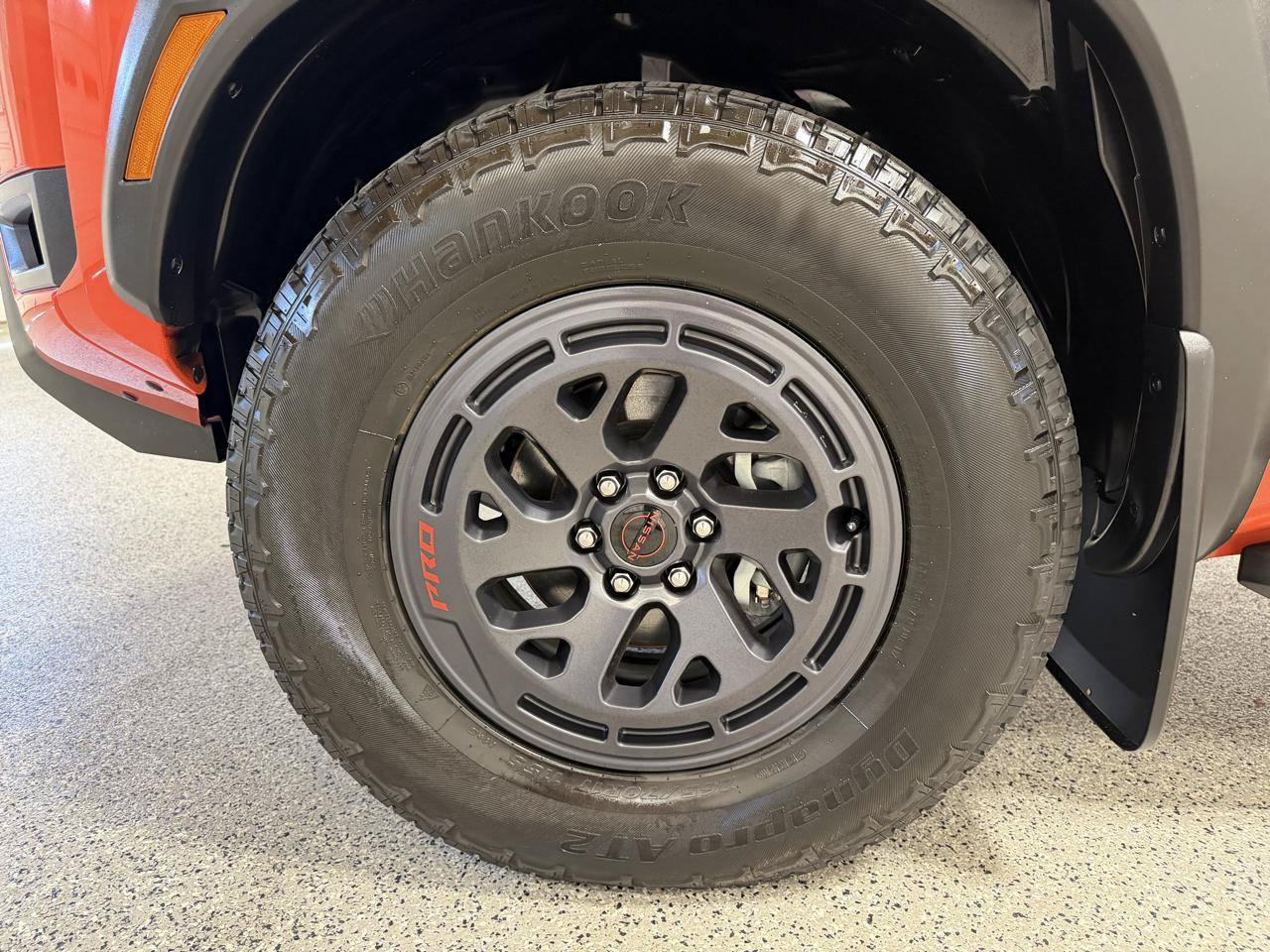 Used 2025 Nissan Frontier PRO-4X w/ Pro Convenience Package AWD/4WD image 9