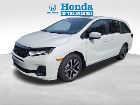 Certified 2026 Honda Odyssey EX-L image 3