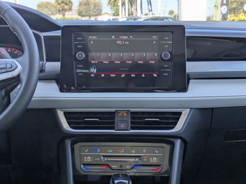 New 2026 Volkswagen Taos SEL image 18