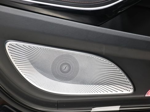 Used 2019 Mercedes-Benz Maybach S 560 4MATIC image 15
