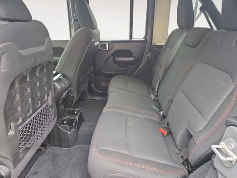 Used 2018 Jeep Wrangler Unlimited Rubicon w/ Safety Group image 14