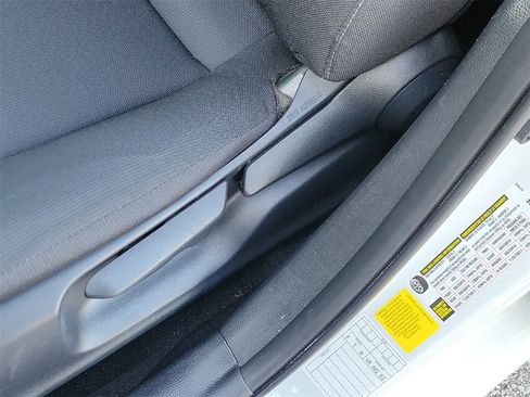 Used 2025 Toyota Corolla LE image 17