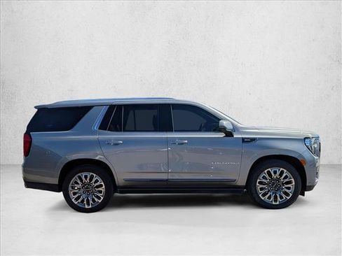 Used 2024 GMC Yukon Denali Ultimate AWD/4WD image 5
