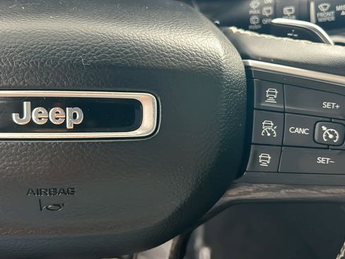 Certified 2022 Jeep Grand Cherokee Limited image 20