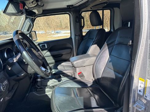 Used 2020 Jeep Gladiator Overland image 7