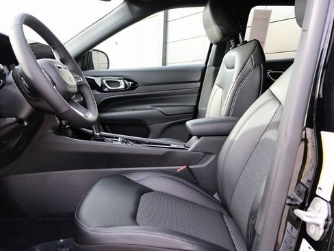 New 2026 Jeep Compass Latitude image 22