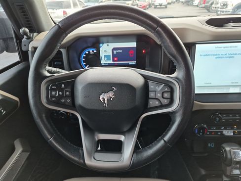 Used 2022 Ford Bronco Wildtrak AWD/4WD image 18