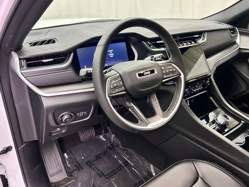 New 2025 Jeep Grand Cherokee Limited w/ Trailer Tow Package image 14