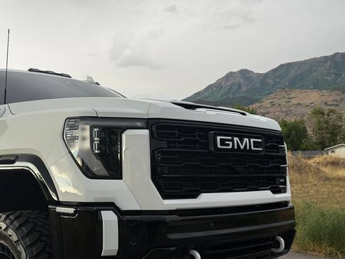 Used 2026 GMC Sierra 2500 AT4X AWD/4WD image 17