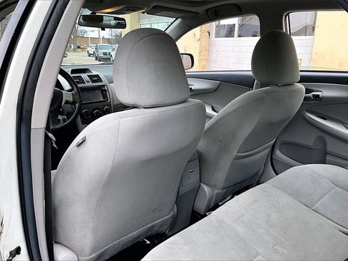 Used 2013 Toyota Corolla LE w/ Premium Pkg image 31