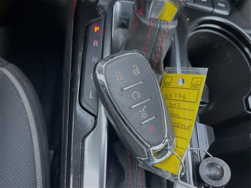 Used 2023 Chevrolet TrailBlazer RS w/ Sun and Liftgate Package image 33