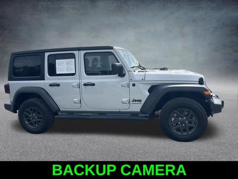Used 2024 Jeep Wrangler Unlimited Sport AWD/4WD image 4