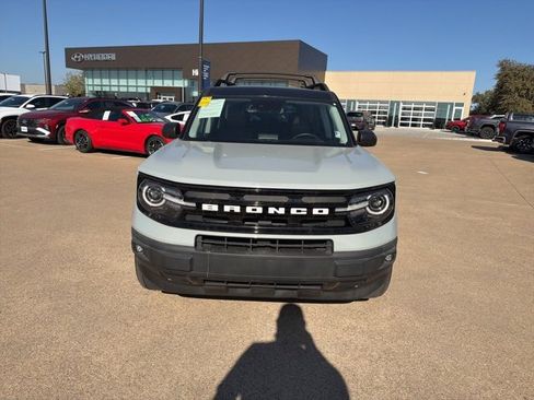 Used 2021 Ford Bronco Sport Outer Banks w/ Outer Banks Package image 2