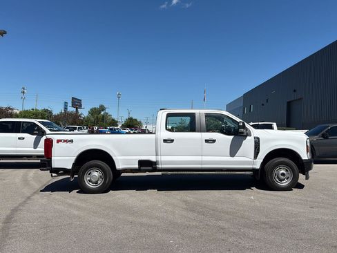 Used 2024 Ford F250 XL w/ FX4 Off-Road Package AWD/4WD image 2