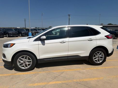 Used 2024 Ford Edge SEL w/ Convenience Package AWD/4WD image 4
