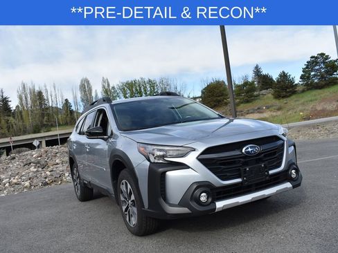 Used 2025 Subaru Outback Limited image 6