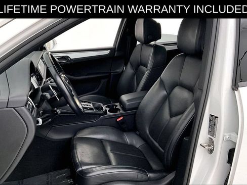 Used 2024 Porsche Macan w/ Premium Plus Package AWD/4WD image 32