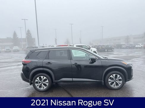 Used 2021 Nissan Rogue SV image 6