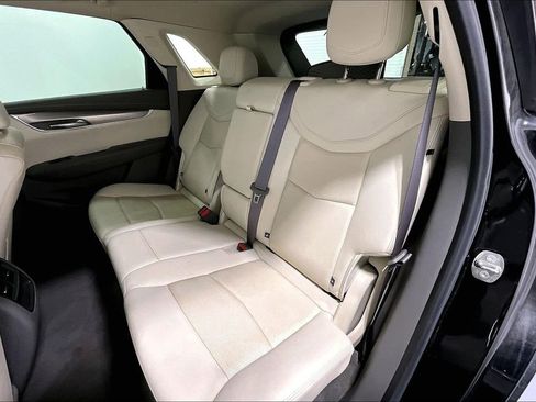 Used 2021 Cadillac XT5 Premium Luxury image 35