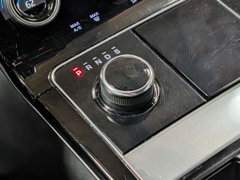 Used 2018 Land Rover Range Rover Velar S AWD/4WD image 19