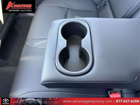 Certified 2024 Toyota Corolla Cross XLE image 15