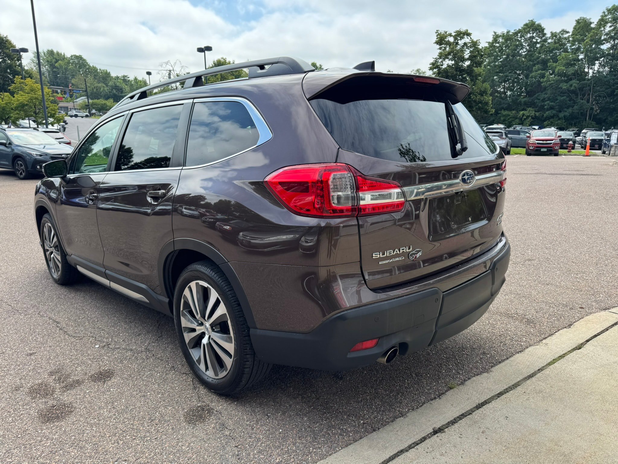 Used 2020 Subaru Ascent Limited w/ Technology Package AWD/4WD image 5
