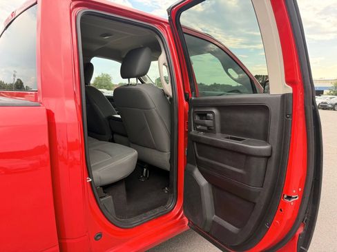 Used 2014 RAM 1500 Express RWD image 23