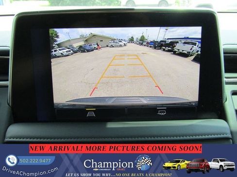 Used 2023 Chevrolet Suburban Z71 AWD/4WD image 16