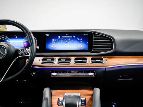 Used 2025 Mercedes-Benz GLE 350 4MATIC image 13
