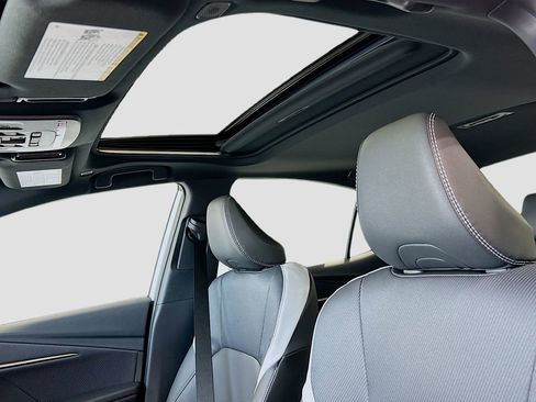 New 2026 Toyota Camry SE FWD image 33
