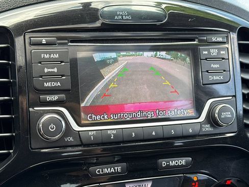 Used 2015 Nissan Juke SV AWD/4WD image 19