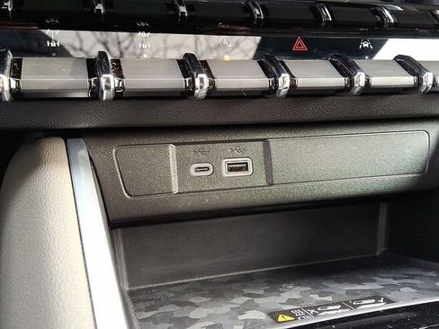 Used 2024 Chevrolet Colorado ZR2 w/ ZR2 Convenience Package III image 28