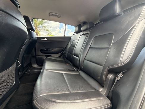 Used 2021 Kia Sportage EX AWD/4WD image 16