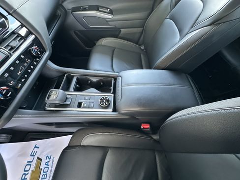 Used 2023 Nissan Pathfinder SL AWD/4WD image 33