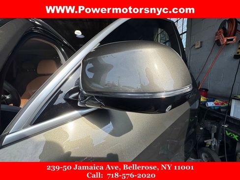 Used 2022 BMW X7 xDrive40i w/ Premium Package AWD/4WD image 11