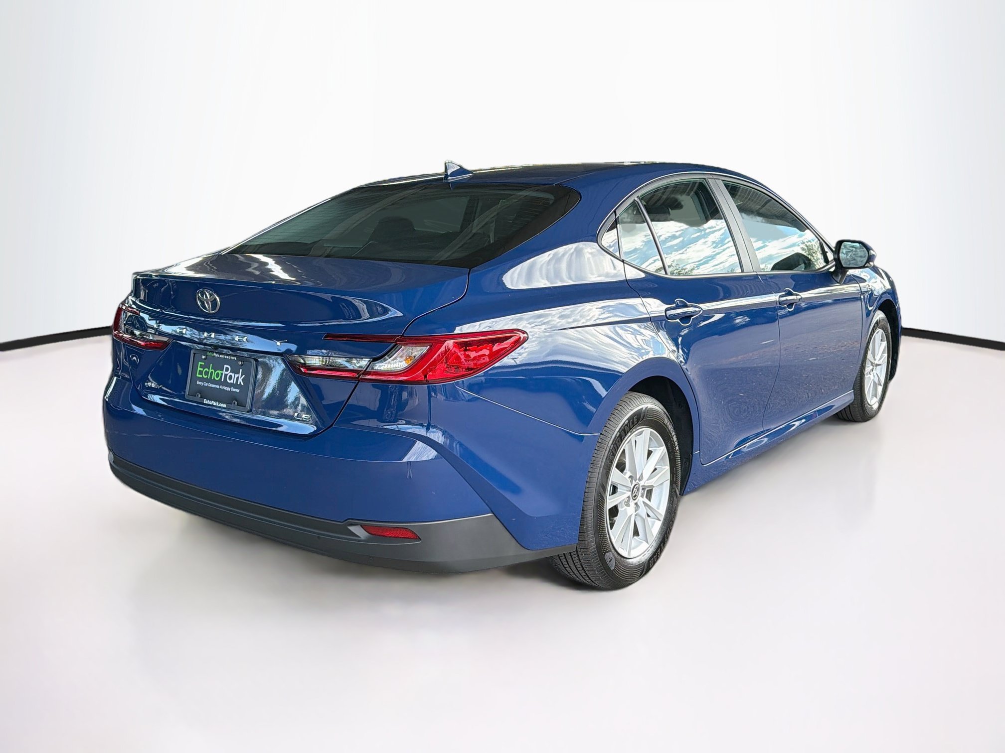 Used 2026 Toyota Camry LE FWD image 9