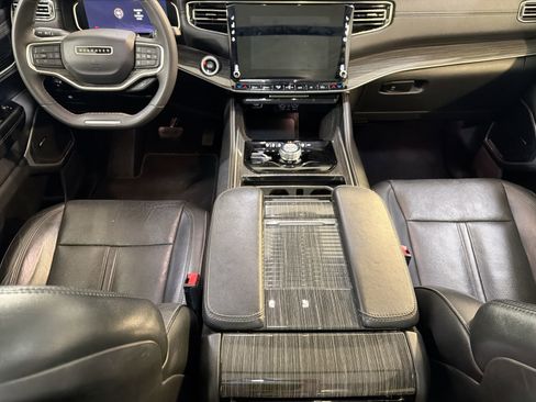 Used 2022 Jeep Wagoneer Series II w/ Premium Group I image 22