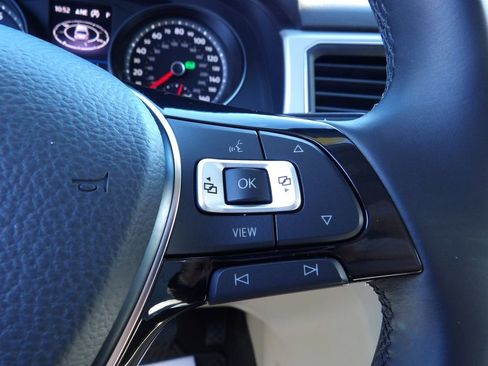 Used 2019 Volkswagen Atlas SE image 16