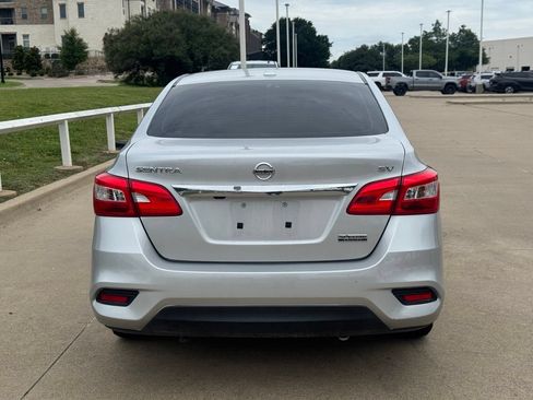Used 2019 Nissan Sentra SV w/ Special Edition Package FWD image 5