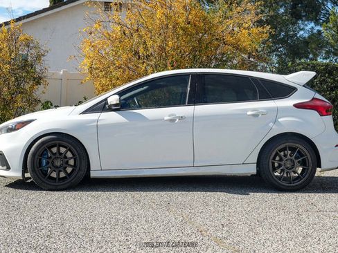 Used 2016 Ford Focus RS image 3