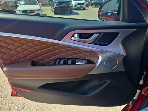 Used 2020 Genesis G70 2.0T w/ Prestige Package image 29