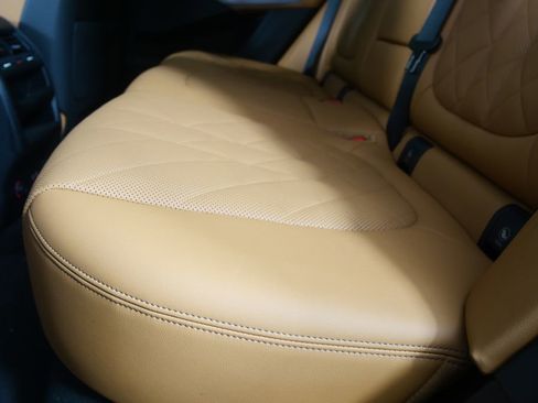 Used 2024 BMW X5 sDrive40i w/ M Sport Package RWD image 13