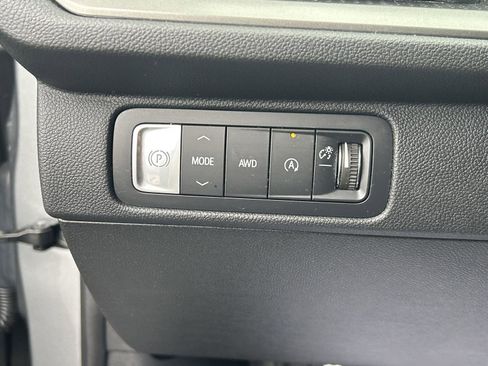 Certified 2025 Chevrolet Traverse LT image 22