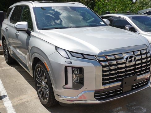 Used 2023 Hyundai Palisade Calligraphy w/ Cargo Package FWD image 3