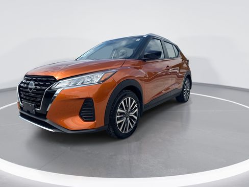 Used 2023 Nissan Kicks SV FWD image 9